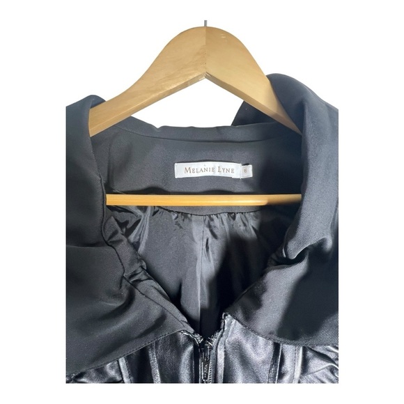 Stylish Black faux Leather Jacket for Women - Picture 4 of 6